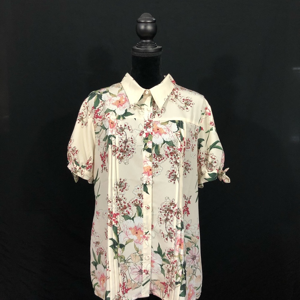 Floral collared button down
